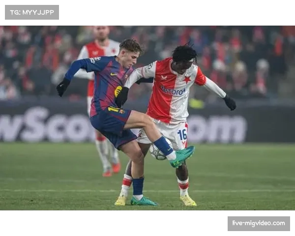 布拉格斯拉维亚主场不敌巴萨，防守漏洞暴露明显